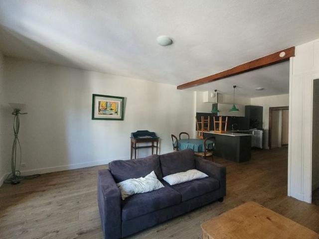T2 61.79m ²