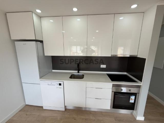 T2 + 1 Totalmente Remodelado, Odivelas!