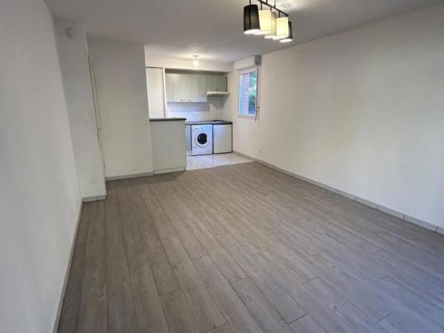 T2 de Charme de 45m² env avec Jardin Privatif & Piscine