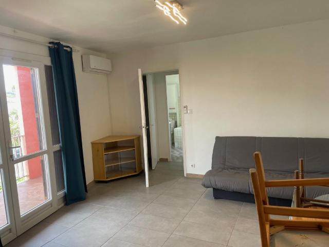 T2 33m² + terrasse 19m² dernier étage