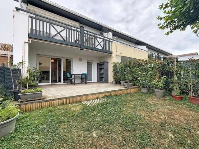 T2 30,51 m² avec terrasse, jardin et parking
