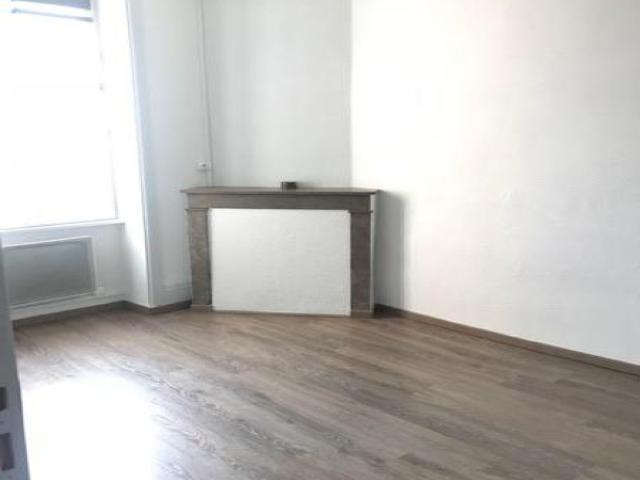 T2 31 rue Marceau OULLINS Découvrez ce bel appartement.