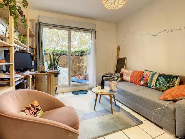 T2 – 32 m2 – PARKING – TERRASSE – 69007 – LYON