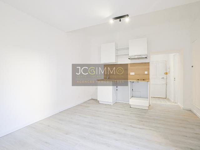 T2 32m2 rénové à neuf, avec balcon