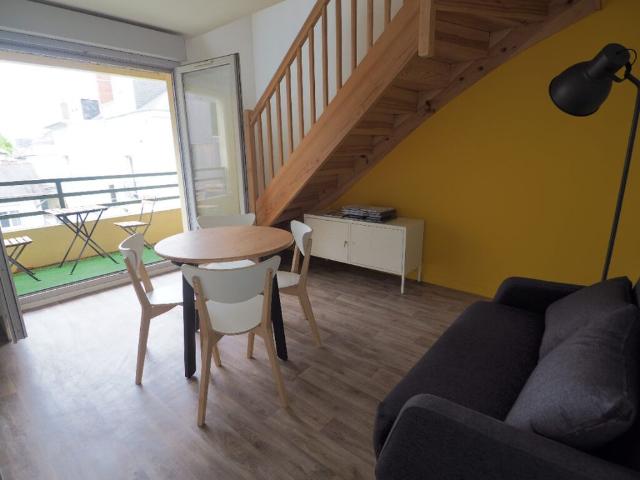 T2 32m² meublé Île de Nantes Location Appartement nantes: 31.9 m2