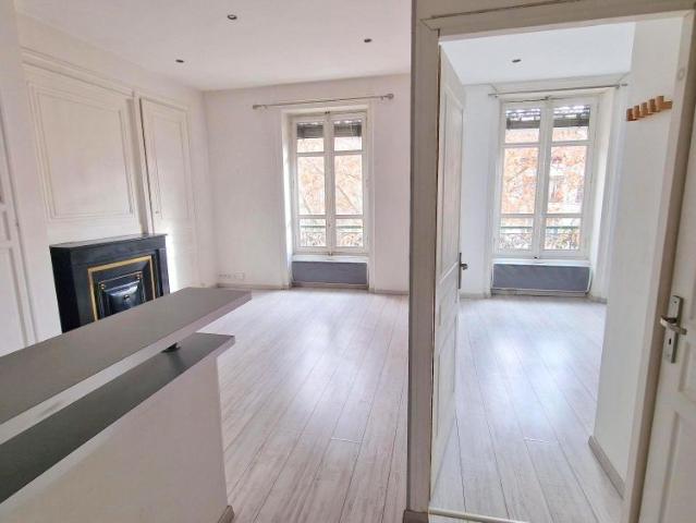 T2 34m2 16 cours charlemagne 69002 DISPONIBLE !