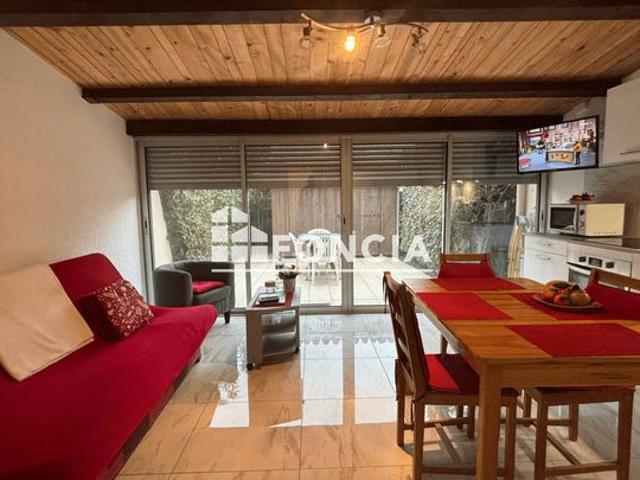 T2 36m2 avec bureau ou espace de nuit en Rez de jardin plein sud Stationnement et piscine