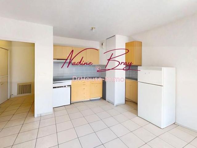 T3 terrasse Chambéry calme, petite copropriété, esprit maison