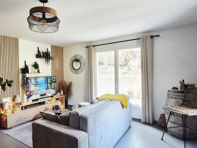 T2 + terrasse et jardin + parking
