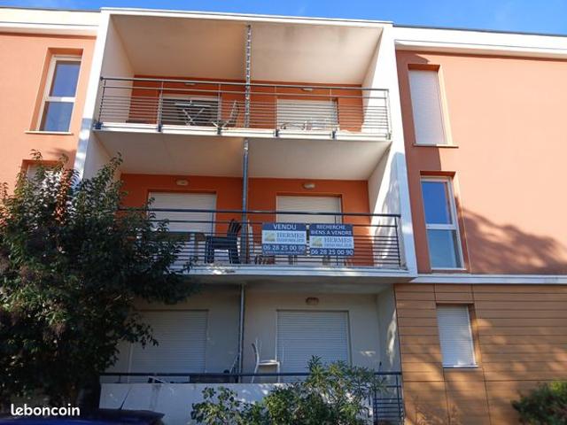 T2 / TERRASSE/ PARKING idéal placement locatif. Résidence sécurisée