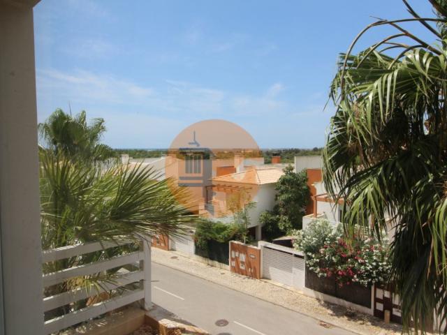 T2 top floor disponível para arrendamento anual em Conceição de Tavira