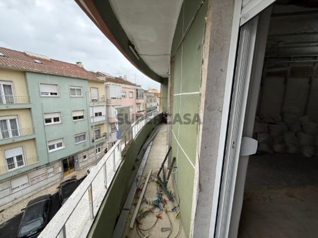 T2 Totalmente Remodelado |2 casas de banho | 3º Andar