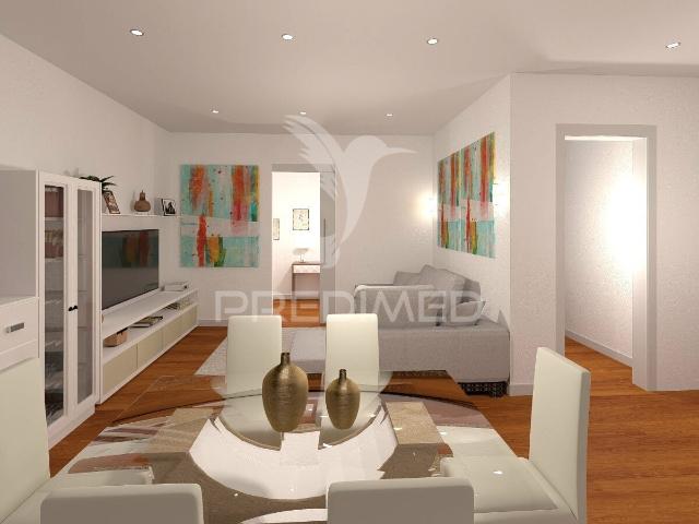 T2 Totalmente Remodelado | 8º Andar com Vista Rio