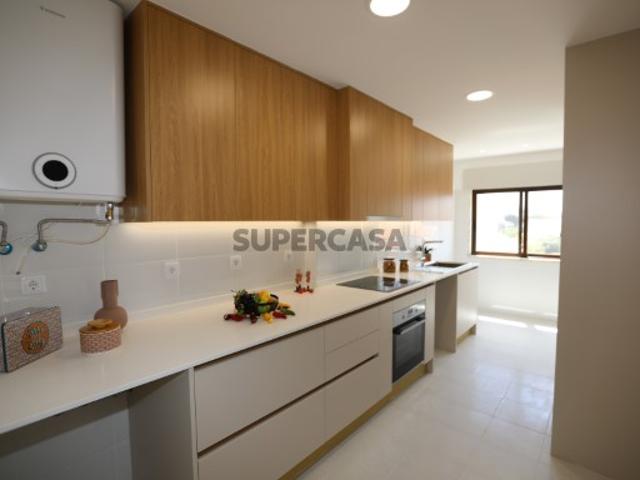 T2 Totalmente Remodelado com Terraço de 20 m² Algueirão Mem Martins