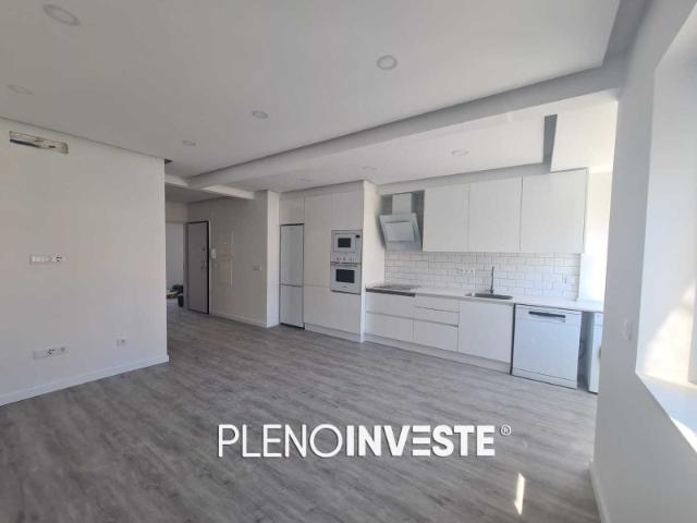 T2 Totalmente Remodelado com Varanda nas Paivas