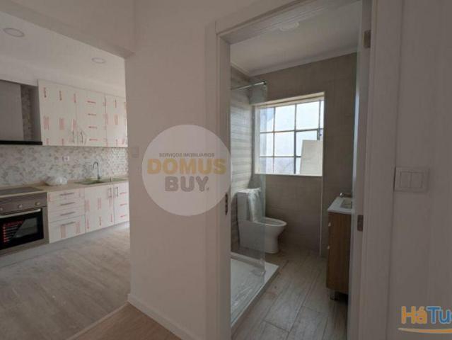 T2 TOTALMENTE REMODELADO | COM 86M² AREA UTIL BARREIRO | 25063959070