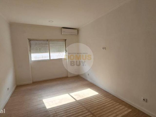 T2 TOTALMENTE REMODELADO | COM 86M AREA UTIL BARREIRO