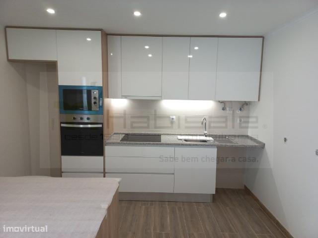 T2 totalmente remodelado em Agualva