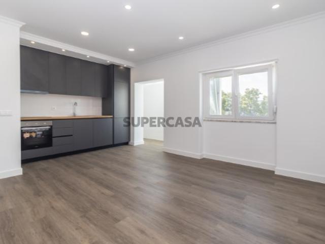 T2 totalmente remodelado na prestigiada Avenida do Bocage