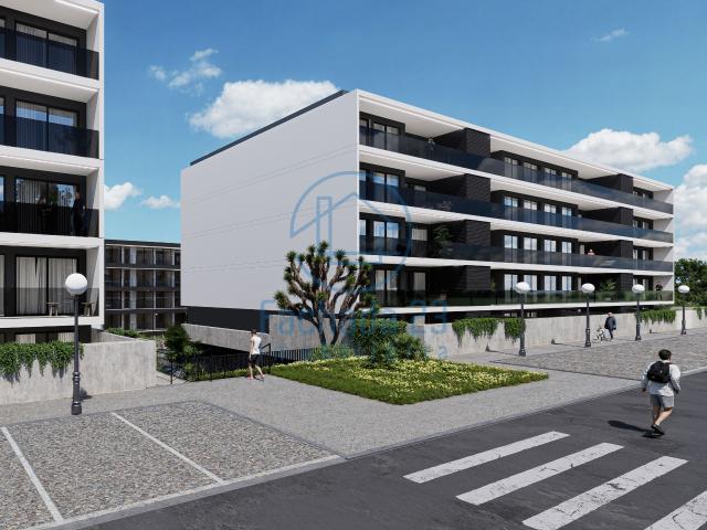 T2 virado a Nascente/Norte com varanda de 71.66m2 e garagem fechada 15.90m2 Fânzeres