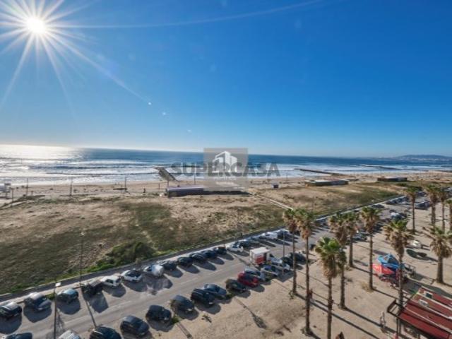 T2 VISTA MAR, GARAGEM 1ª LINHA DA PRAIA