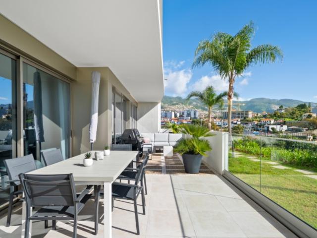 T2 Vista Mar Funchal