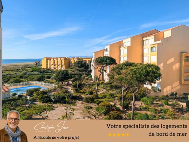 T2 vue mer avec loggia, accès direct plage et parking privé
