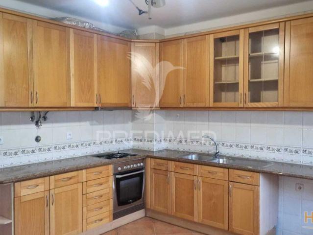 T2 zona centro com comboio | 26064057525