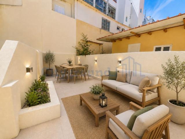 T2 a estrear com logradouro privativo | Viva Lisboa com elegância e conforto
