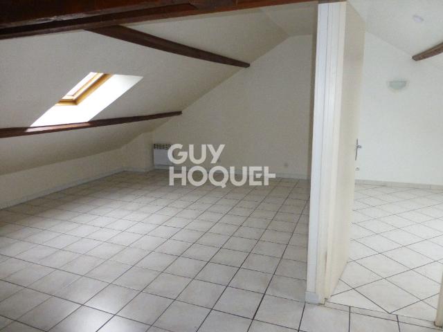 T2 A LOUER MALESHERBES
