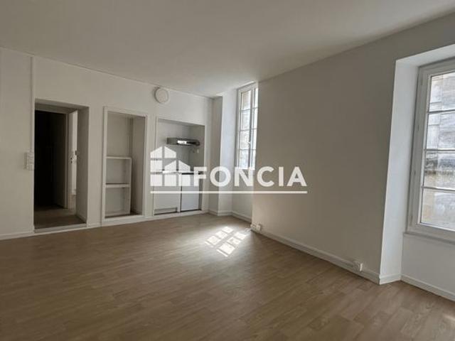 T2 a vendre idealement situe