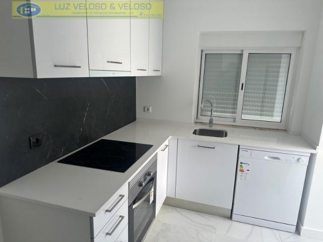 T2 Amadora REMODELADO, 2 frentes, 1 Marquise, 1 Varanda