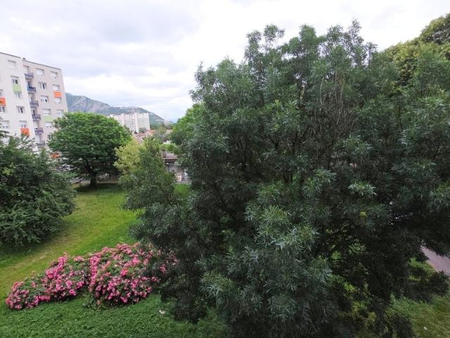 T2 avec balcon et cave