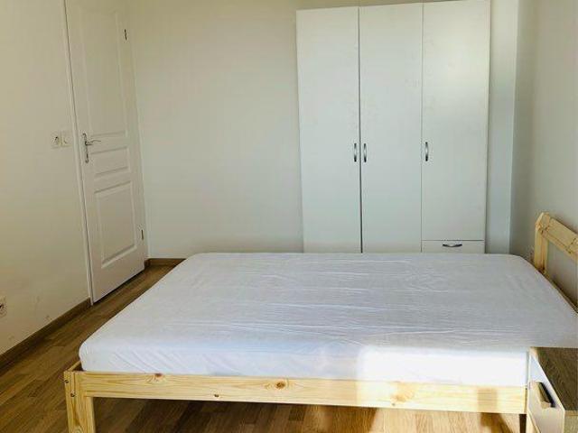 T2 avec balcon et garage Lyon 8 location meublée