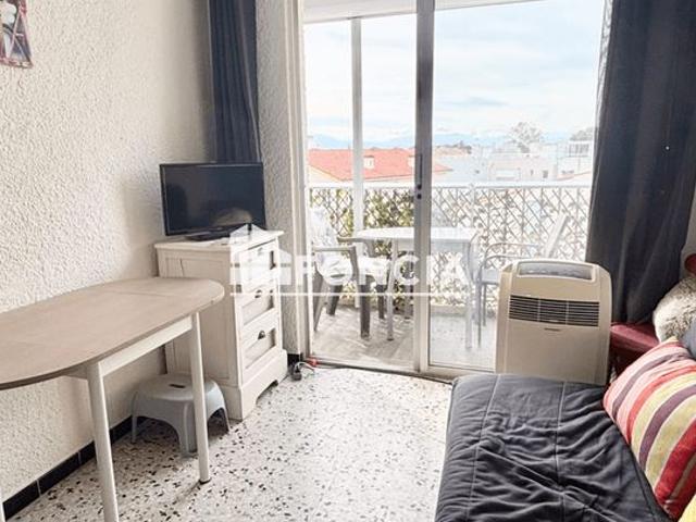 T2 avec balcon residence en front de mer