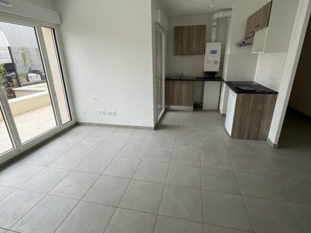 T2 AVEC LOGGIA ET DEUX PLACES DE STATIONNEMENT