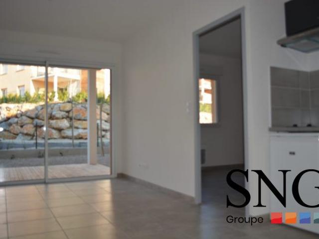 T2 AVEC LOGGIA ET JARDIN + PARKING