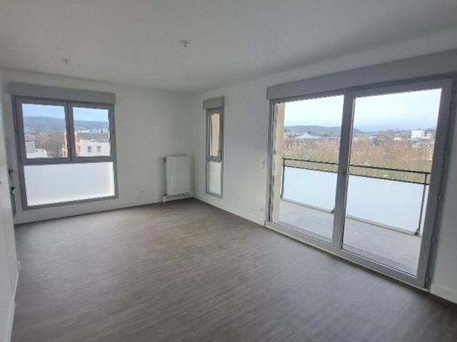 T2 AVEC LOGGIA + PARKING COUVERT