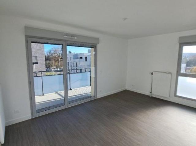 T2 AVEC LOGGIA + PARKING COUVERT