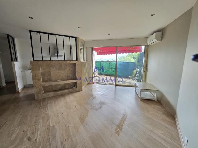 T2 AVEC TERRASSE DS RESIDENCE STANDING 06150 CANNES