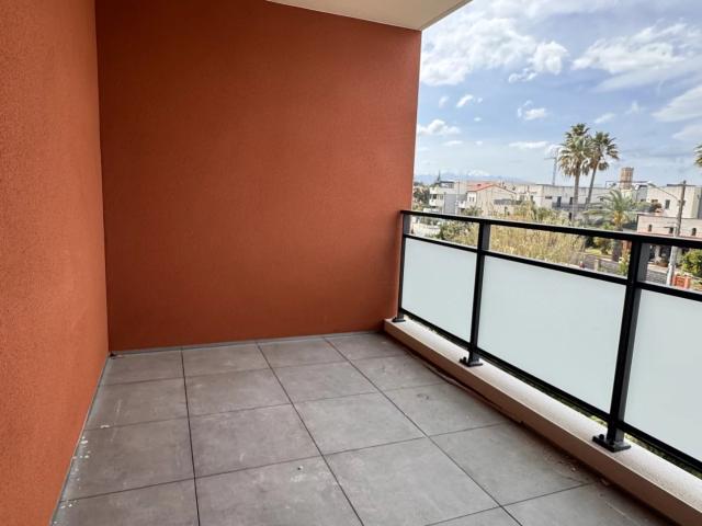 T2 neuf avec terrasse et parking