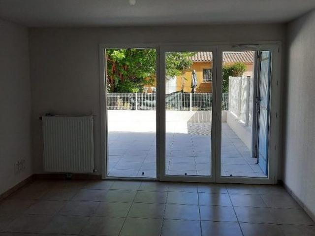 T2 AVEC TERRASSE ET PARKING DOUBLE