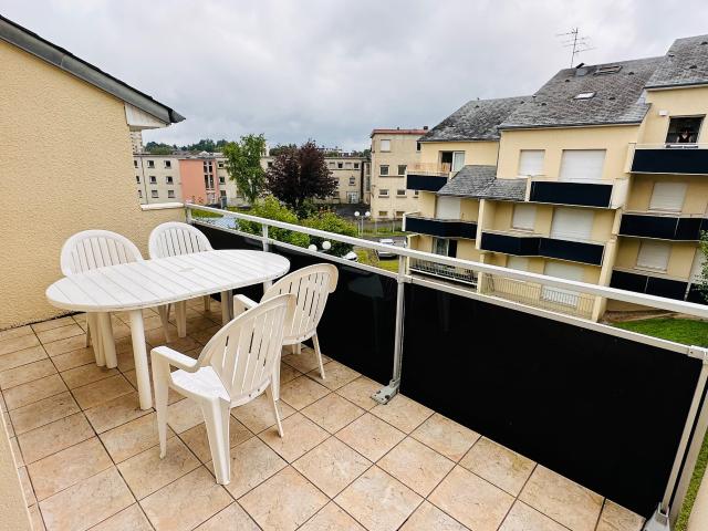 T2 avec terrasse et parking proche facultés des lettres