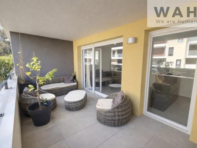 T2 avec terrasse et place de parking privative dans résidenc