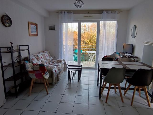 T2 AVEC TERRASSE PARKING A AYTRE