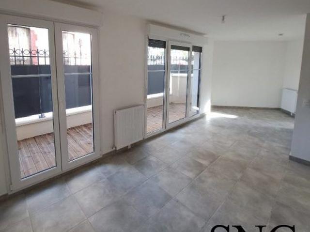 T2 AVEC 2 TERRASSE + PARKING