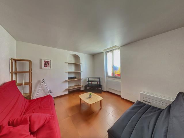 T2 Avignon Intra Muros Im 42M² 1Er Etage 42m² Avignon
