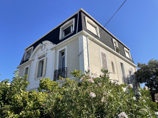 T2 Bain des Dames Marseille 13008