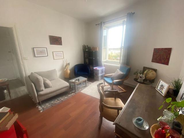 T2 bis 47m² non meublé Rue Dufour Location Appartement nantes: 47 m2