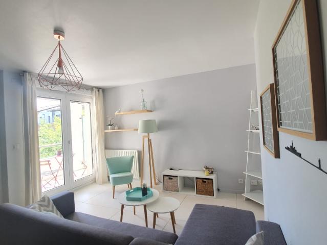 T2 Bis 48.80m2 Meublé Terrasse, Parking